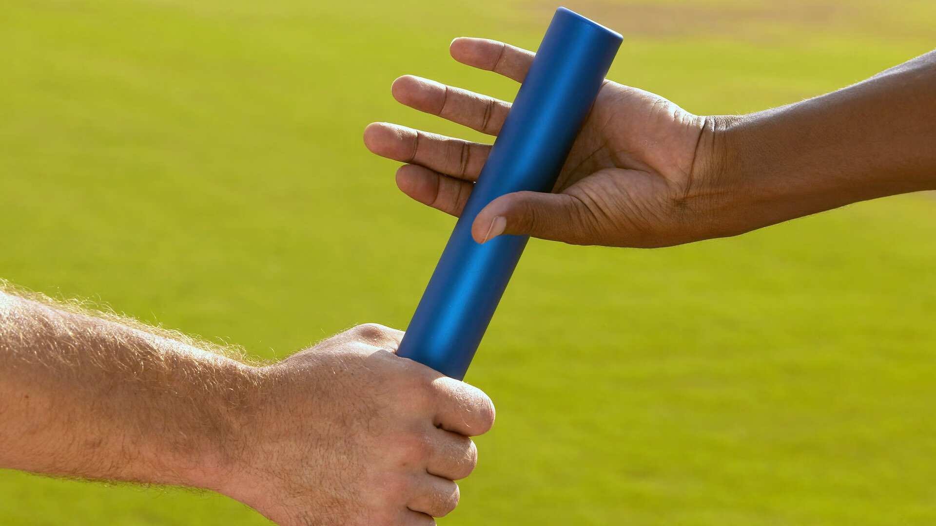 开云官方平台-_绿军队员拼尽全力，险胜对手_，绿军的阵容